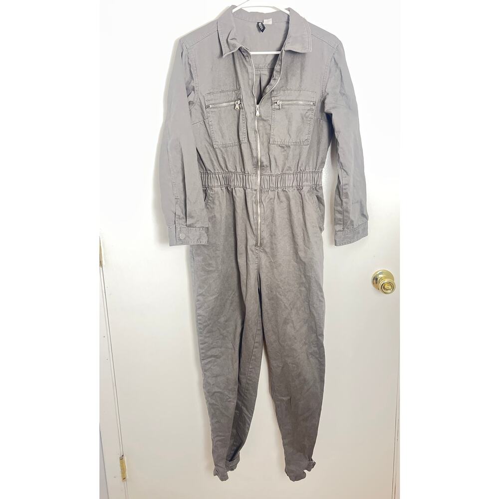 H&M Divided Gray Utility Jumpsuit Women’s Small Zip Front Long Sleeve